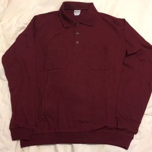 Men’s cranberry top